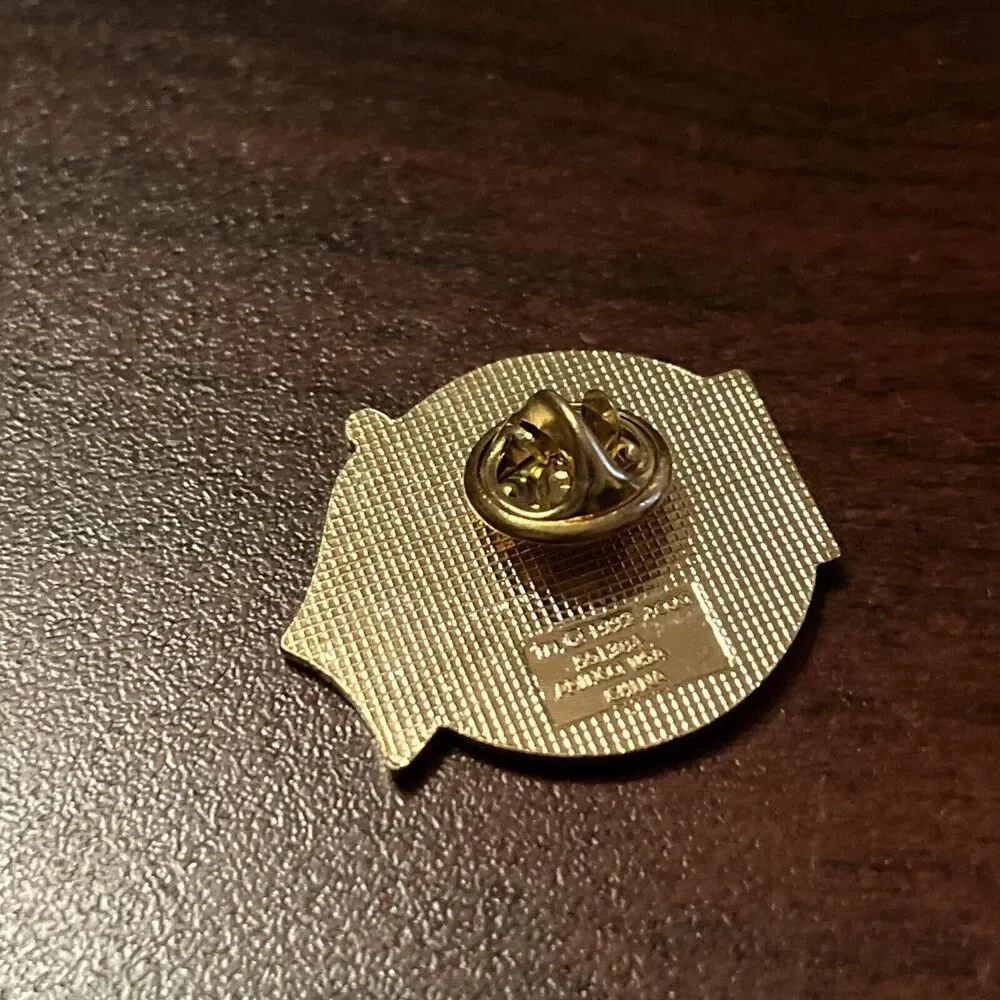 McDonald’s 1996 Atlanta Olympics USA America Flag Welcome Employee Lapel Hat Pin